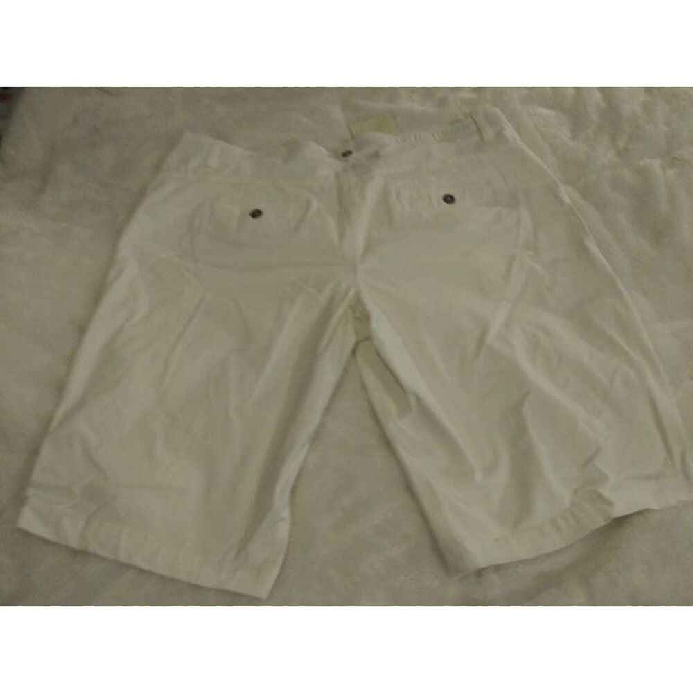 CJ Banks Women’s White Shorts – Size 24W – Plus Size